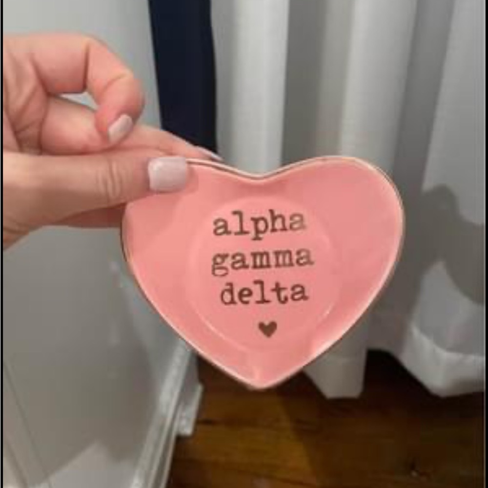 Alpha gamma delta ring dish